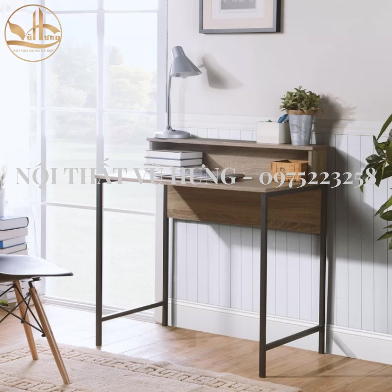 Bàn làm việc gỗ được thiết kế liền khung giá sách
