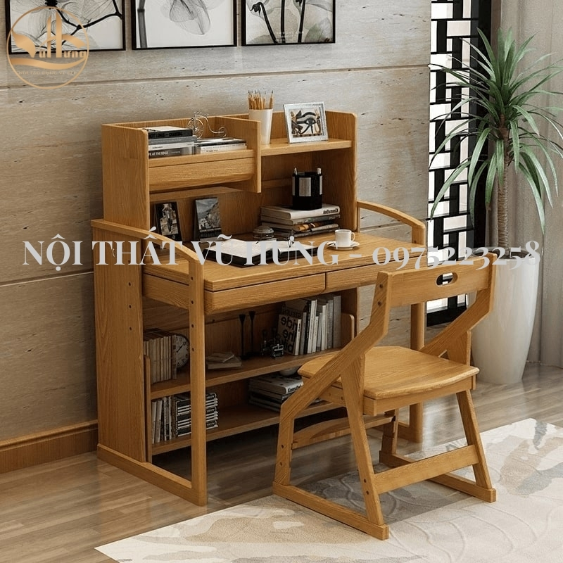 Bàn làm việc gỗ được thiết kế liền khung giá sách
