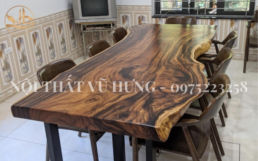 Các kiểu thiết kế bàn ăn gỗ óc chó được yêu thích nhất hiện nay