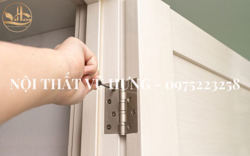 Các kiểu bản lề cửa gỗ phổ biến nhất hiện nay