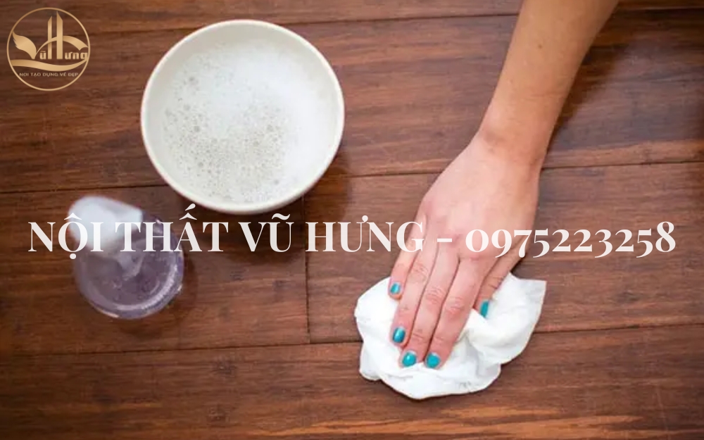 8 Cách Lau Bàn Ghế Gỗ Sạch Sẽ Trong Tích Tắc