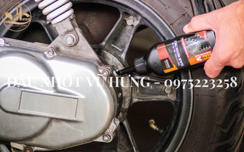 Nhớt láp xe tay ga là gì?