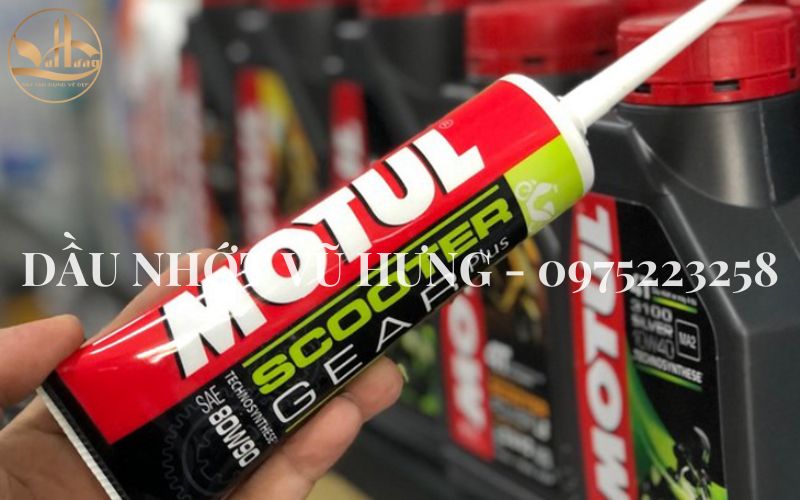 Nhớt láp xe tay ga Motul Scooter Gear Plus